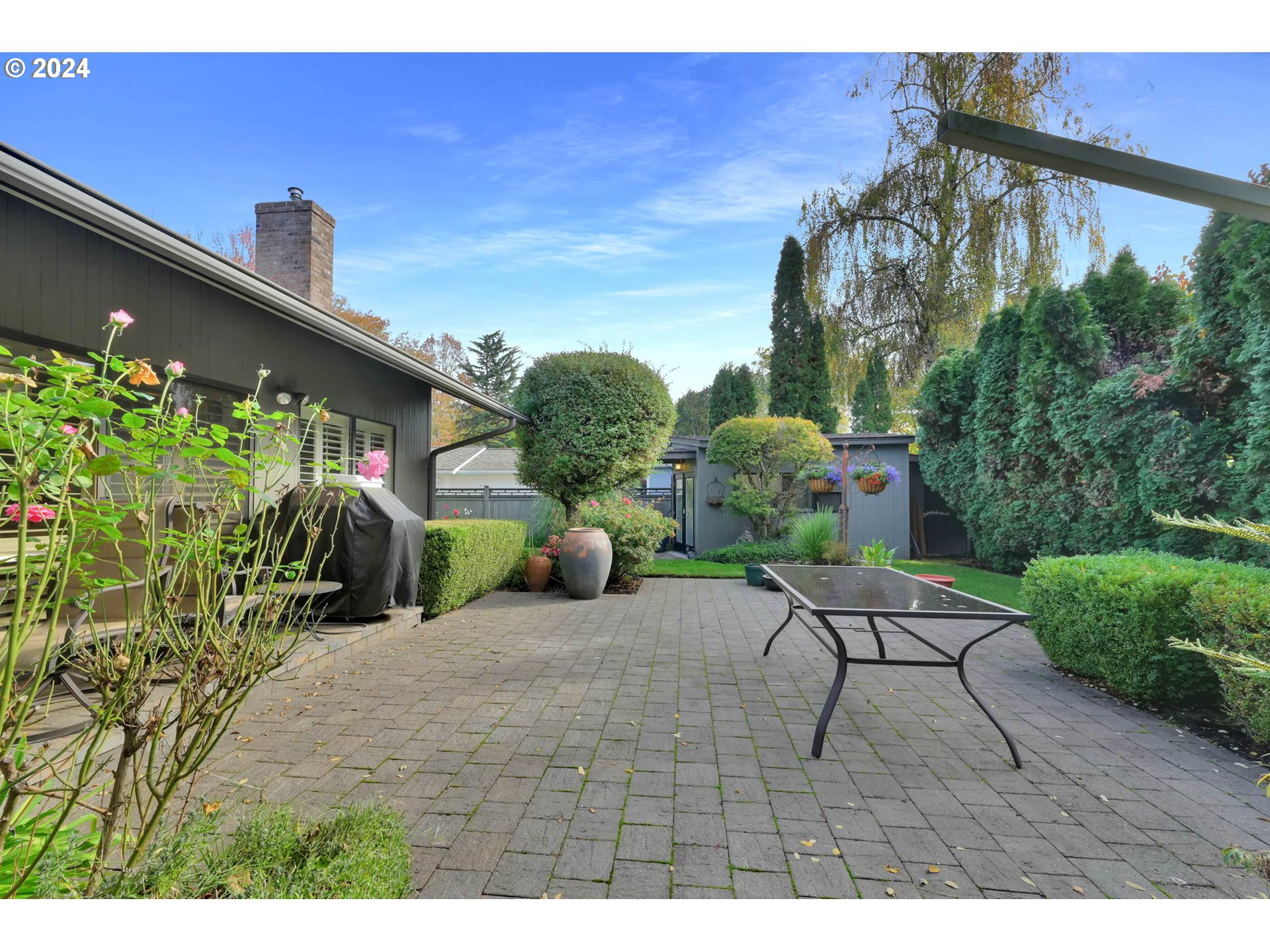 2122 Brookhaven Way Eugene, OR 97401 - Photo 39 of 48 a view of a chairs and table in a backyard