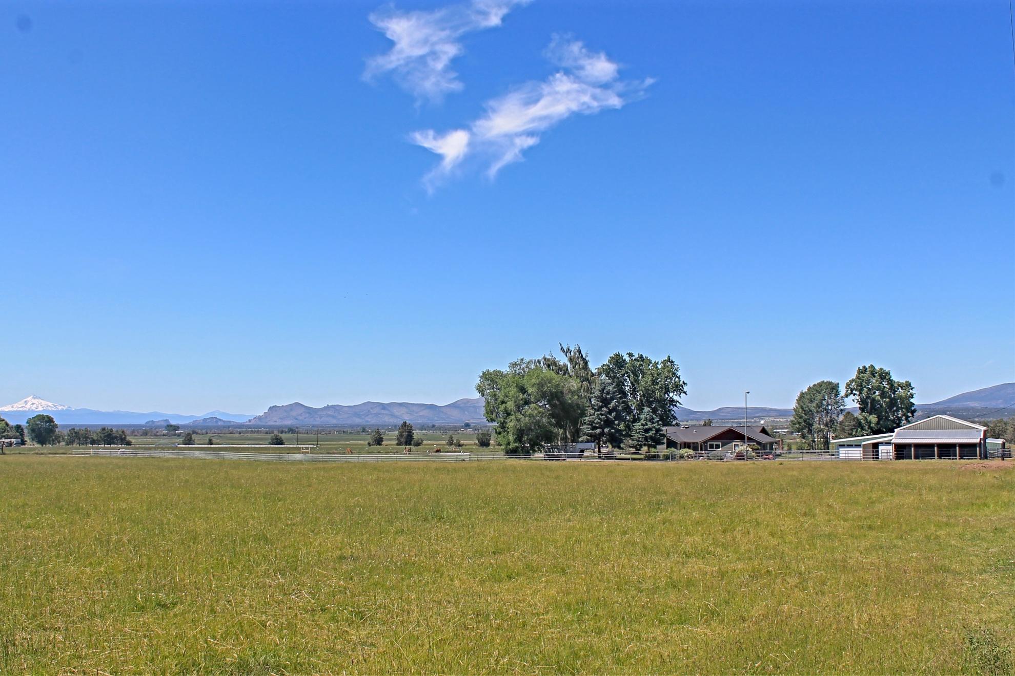 6306 Southwest Valley View Road Powell Butte, OR 97753 - Photo 3 of 25 batch_03