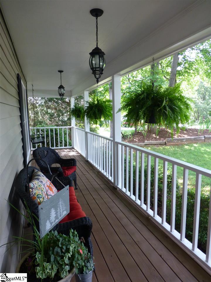 301 Foxhound Road Simpsonville, SC 29680 - Photo 4 of 28 Gallery Image 4
