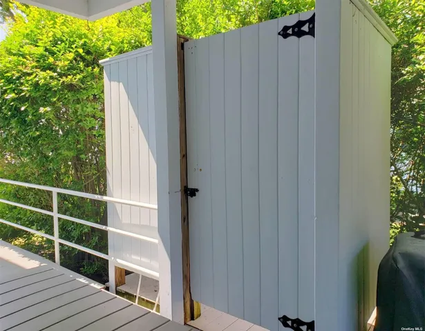 $6,900 | 11 Beach Road, Riverhead, NY 11947