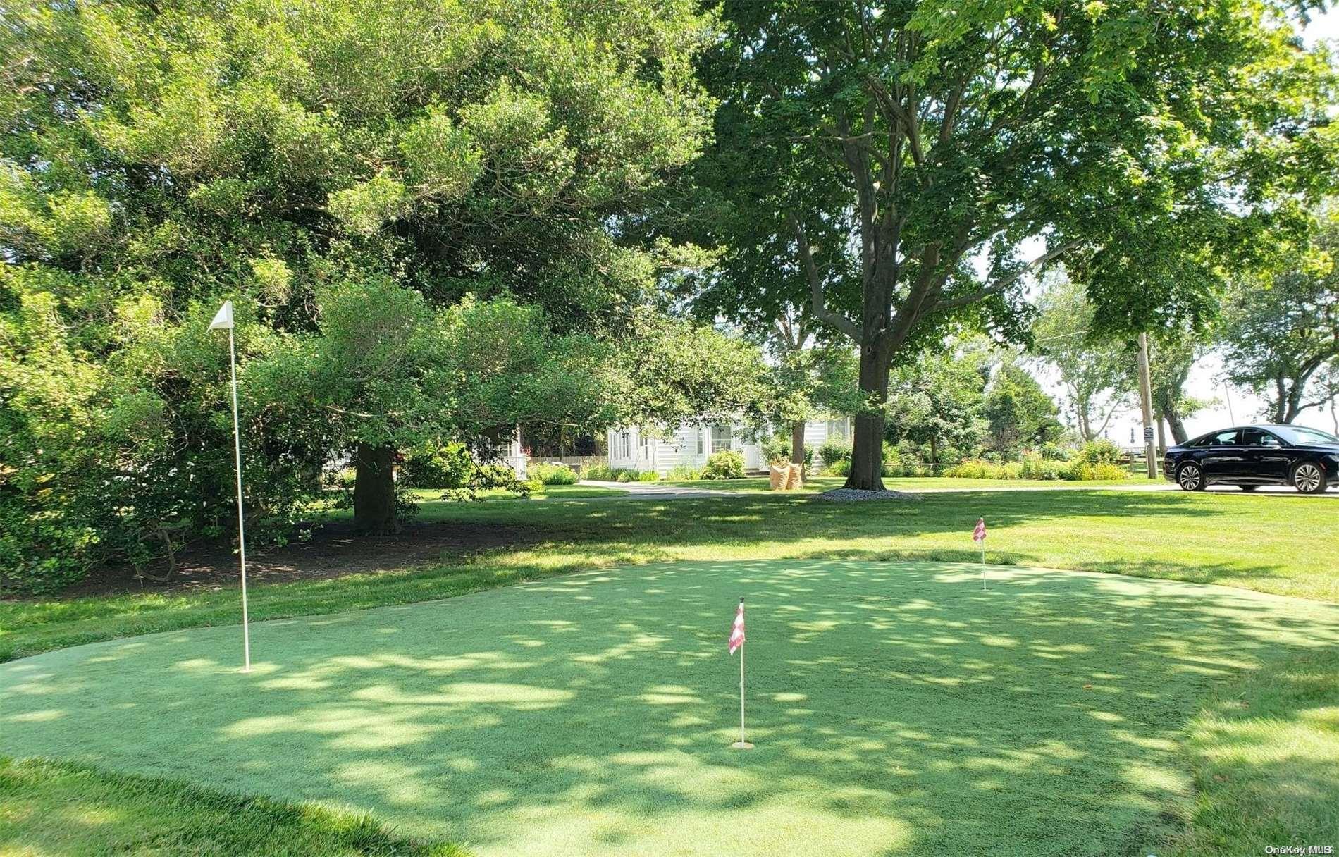 11 Beach Road Riverhead, NY 11947 - Photo 14 of 34