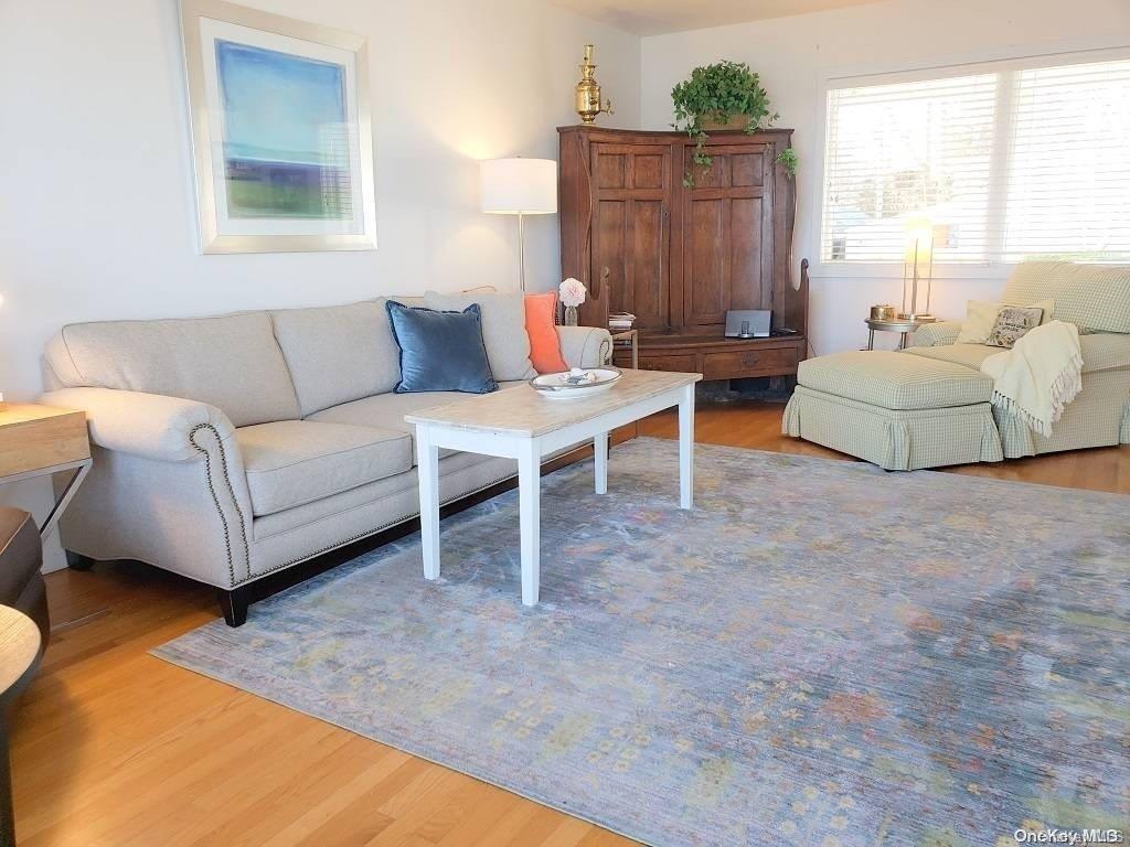 11 Beach Road Riverhead, NY 11947 - Photo 21 of 34