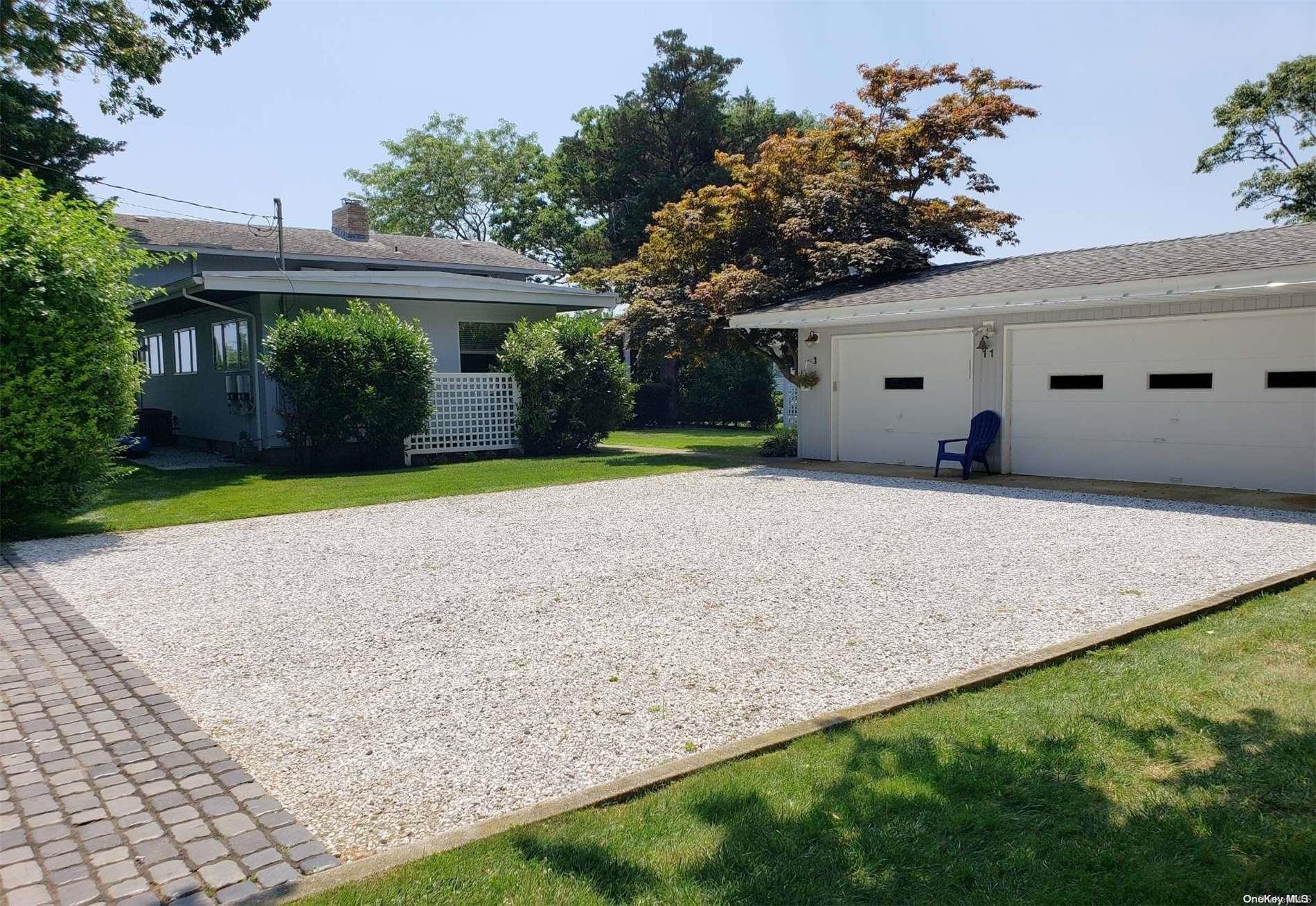 11 Beach Road Riverhead, NY 11947 - Photo 34 of 34