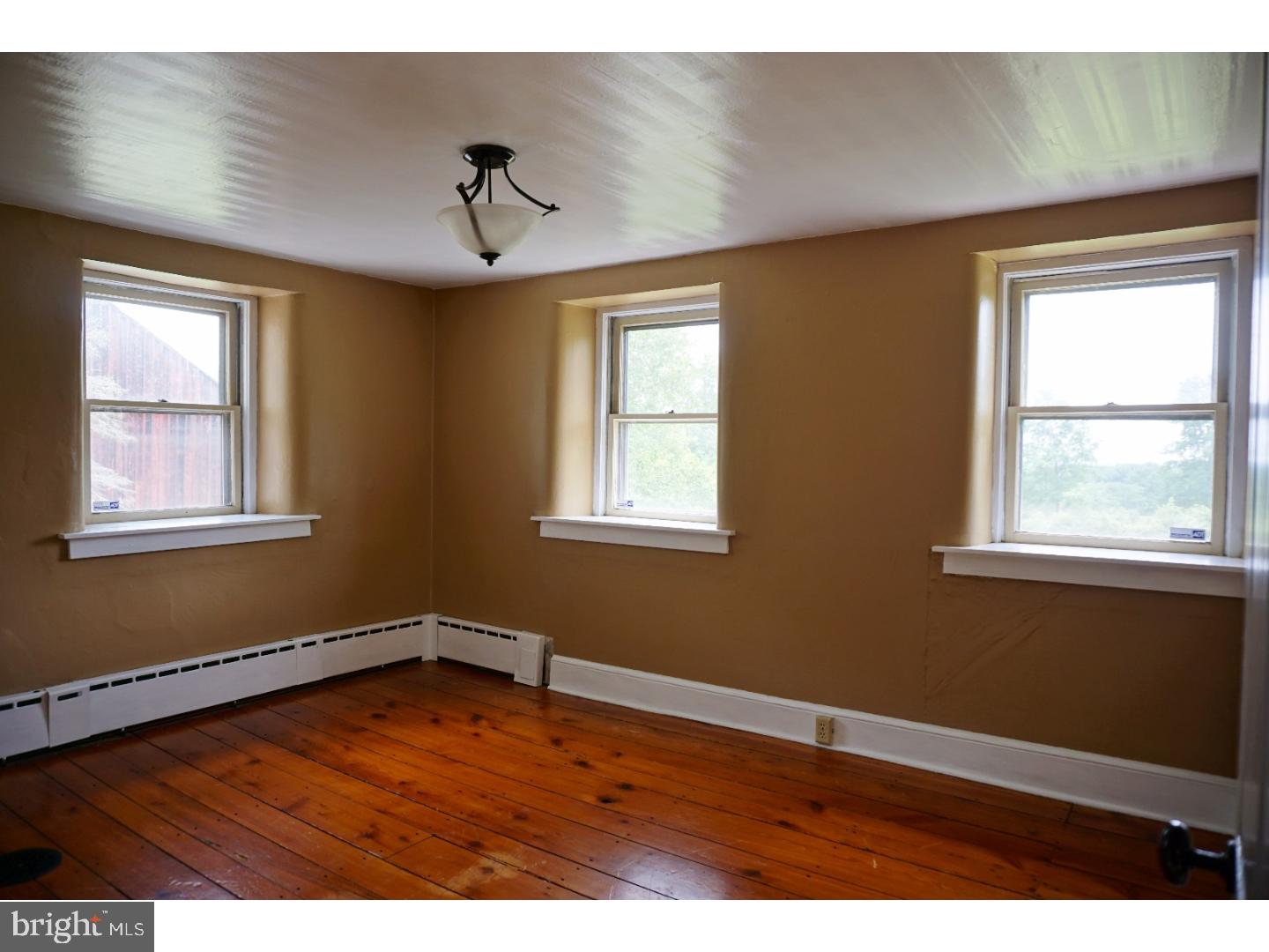 464 Ridge Road Telford, PA 18969 - Photo 15 of 25
