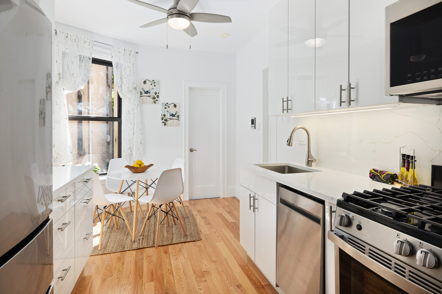 514 East 82nd Street, Unit 4E Manhattan, NY 10028 - Photo 2 of 11