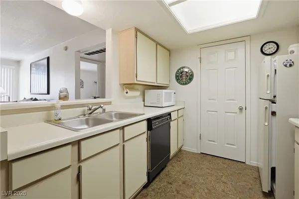 $149,999 | 3550 Bay Sands Drive, Unit 3033, Laughlin, NV 89029