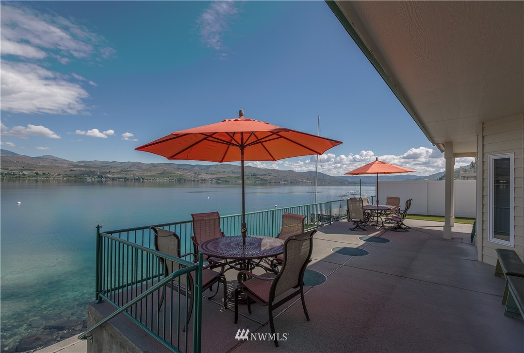 4176 South Lakeshore Road Chelan, WA 98816 - Photo 17 of 25 Gallery Image 17