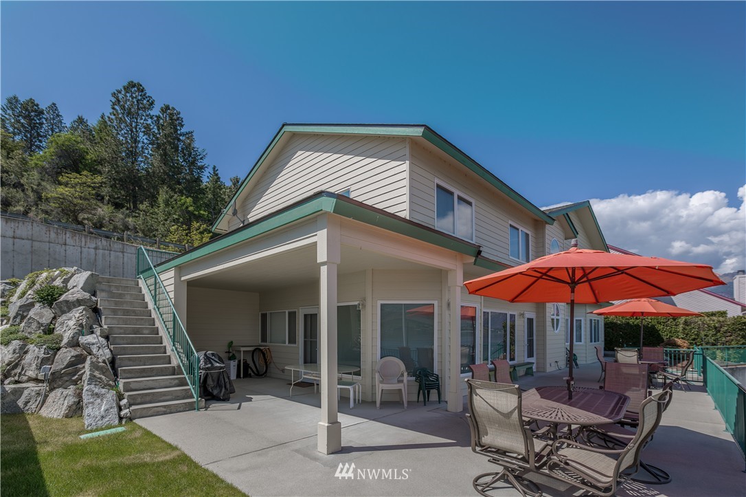 4176 South Lakeshore Road Chelan, WA 98816 - Photo 23 of 25 Gallery Image 23