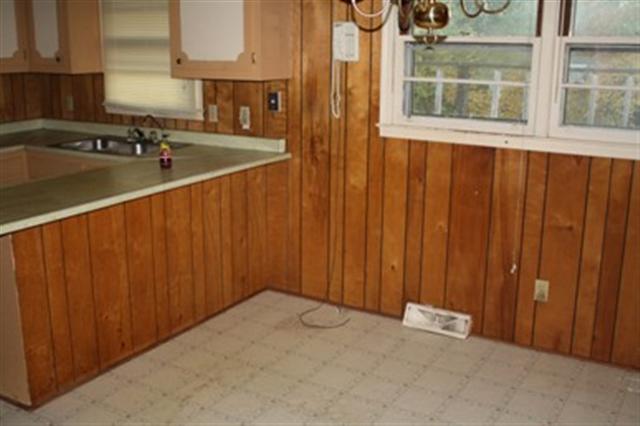 700 Friendship Road Seneca, SC 29678 - Photo 3 of 11 Gallery Image 3