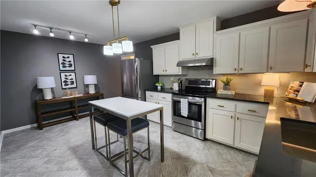 $2,300 | 2132 Clairmont Road, Decatur, GA 30033