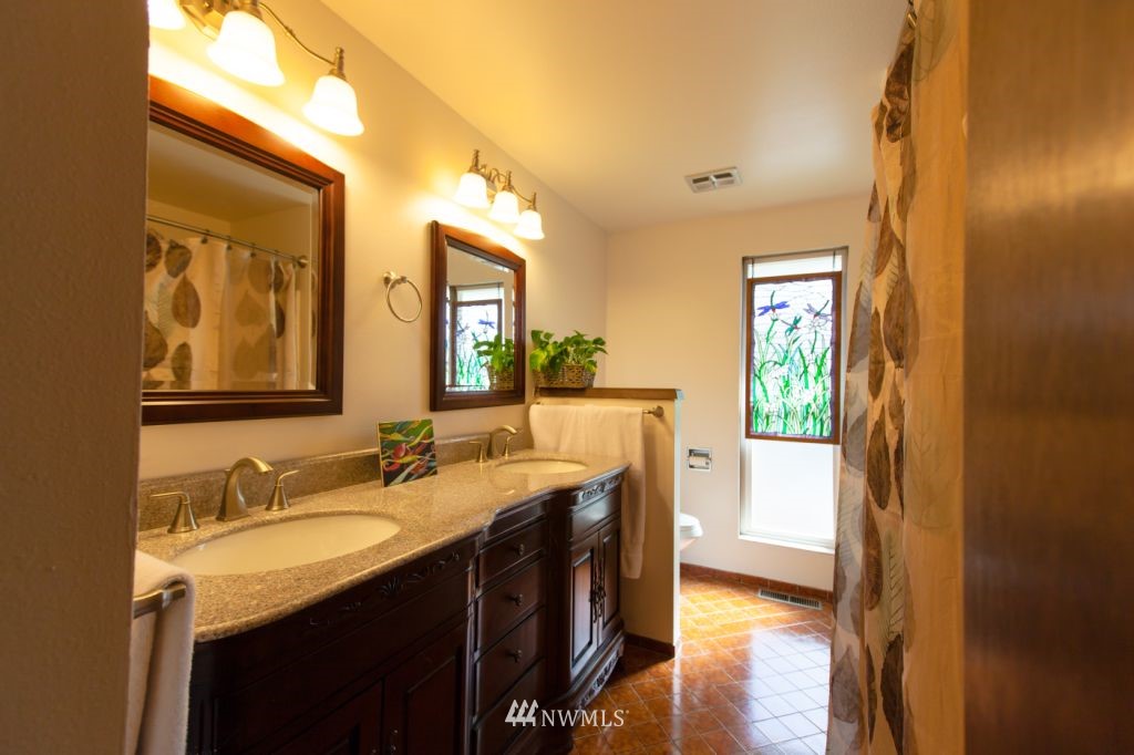 1813 Kennewick Circle Southeast Renton, WA 98055 - Photo 13 of 25