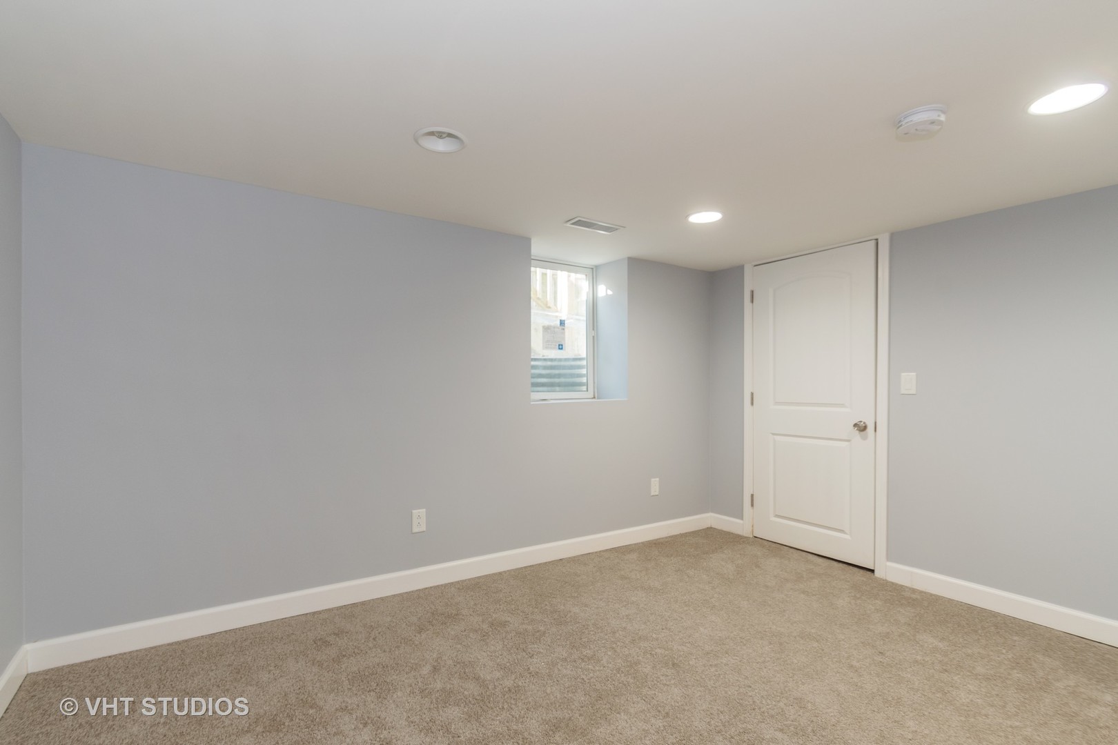 609 North Reed Street Joliet, IL 60435 - Photo 13 of 19 a view of an empty room