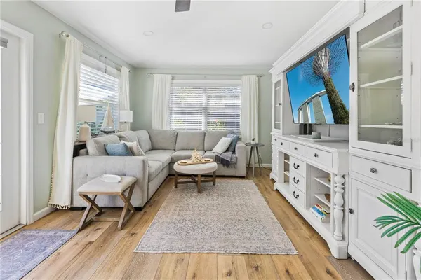 $685,000 | 3122 Regatta Circle, Sarasota, FL 34231