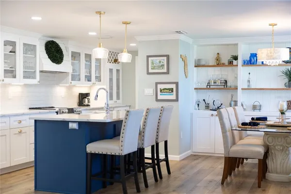 $685,000 | 3122 Regatta Circle, Sarasota, FL 34231