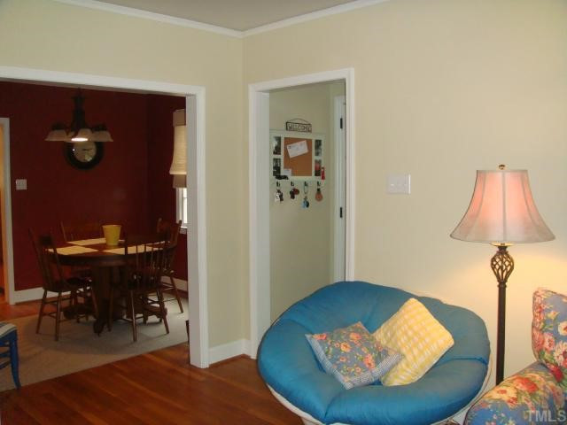 805 West Lenoir Street Raleigh, NC 27603 - Photo 6 of 12 Foyer
