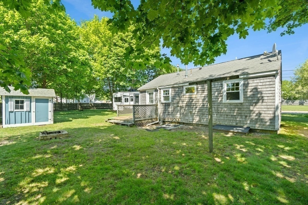111 Hartford Road Marshfield, MA 02050 - Photo 19 of 24