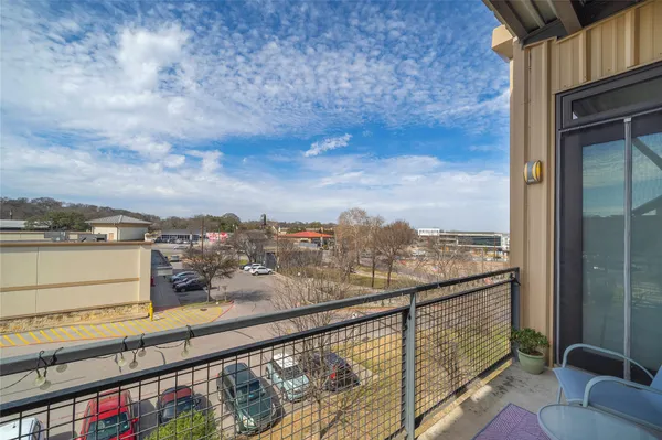 $3,000 | 2525 South Lamar Boulevard, Unit 304, Austin, TX 78704