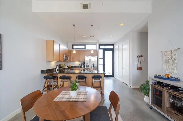 $3,000 | 2525 South Lamar Boulevard, Unit 304, Austin, TX 78704