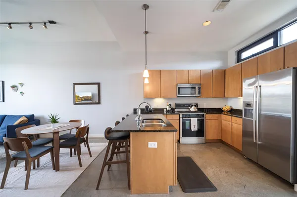 $3,000 | 2525 South Lamar Boulevard, Unit 304, Austin, TX 78704