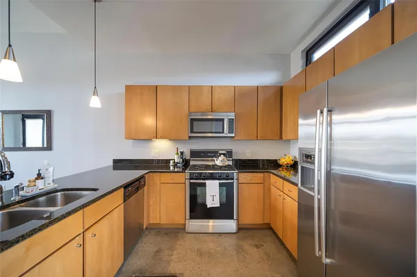 $3,000 | 2525 South Lamar Boulevard, Unit 304, Austin, TX 78704