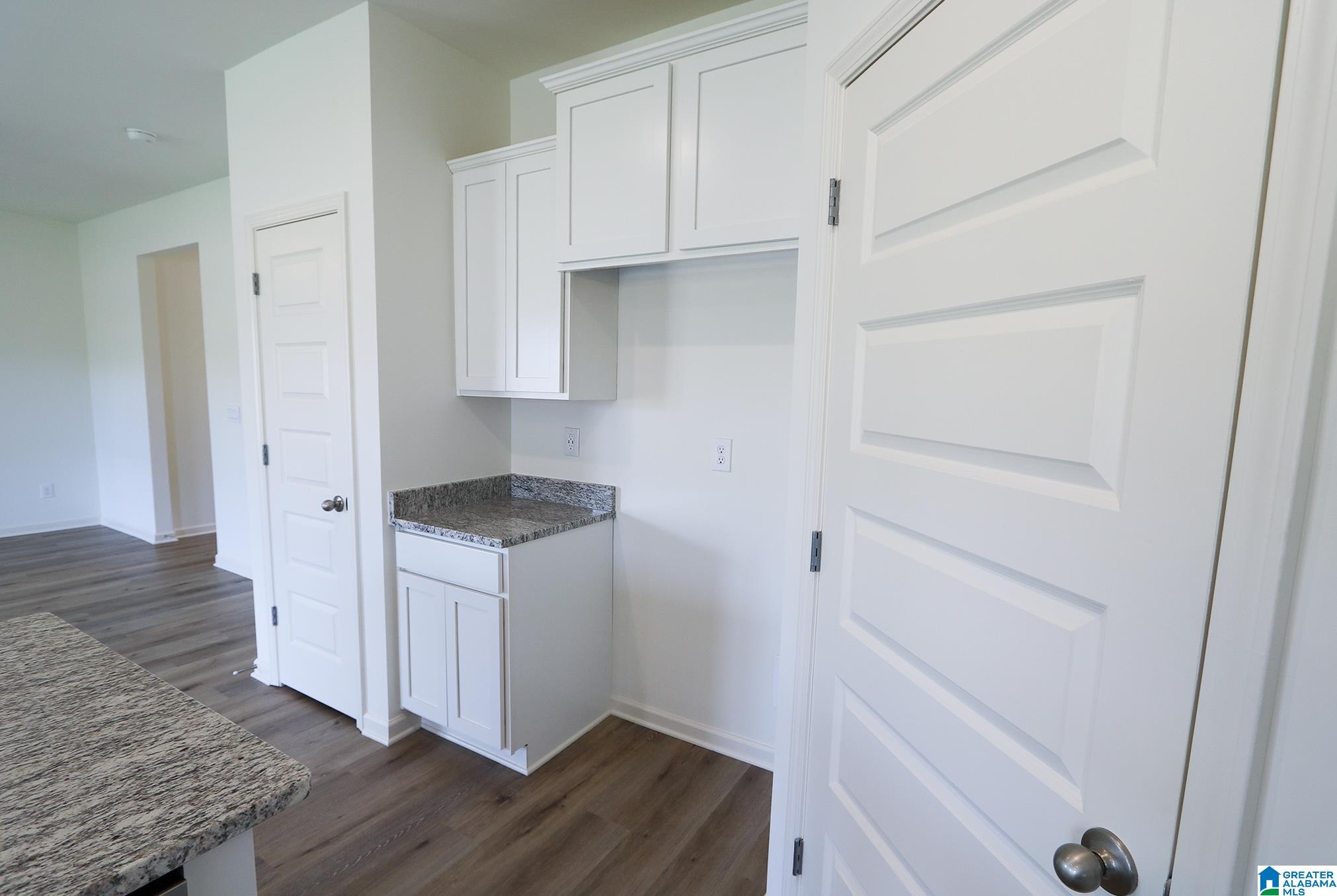 5112 Meadow Ridge Trail Bessemer, AL 35022 - Photo 9 of 33