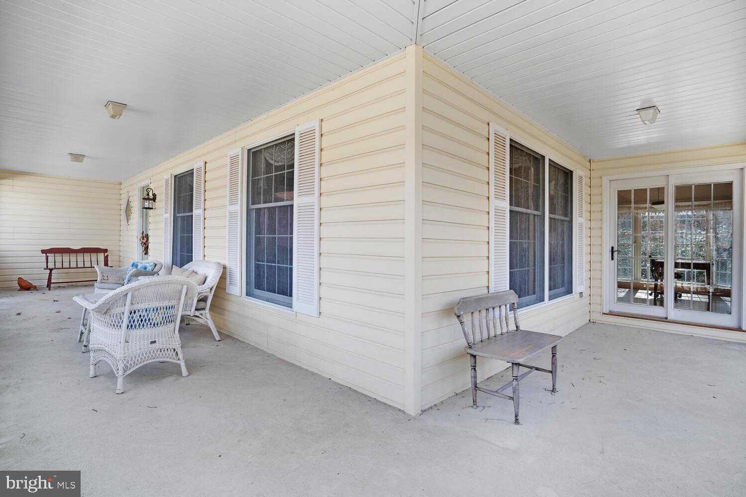 39 John Street Little Egg Harbor, NJ 08087 - Photo 8 of 40 a dining room with furniture and window
