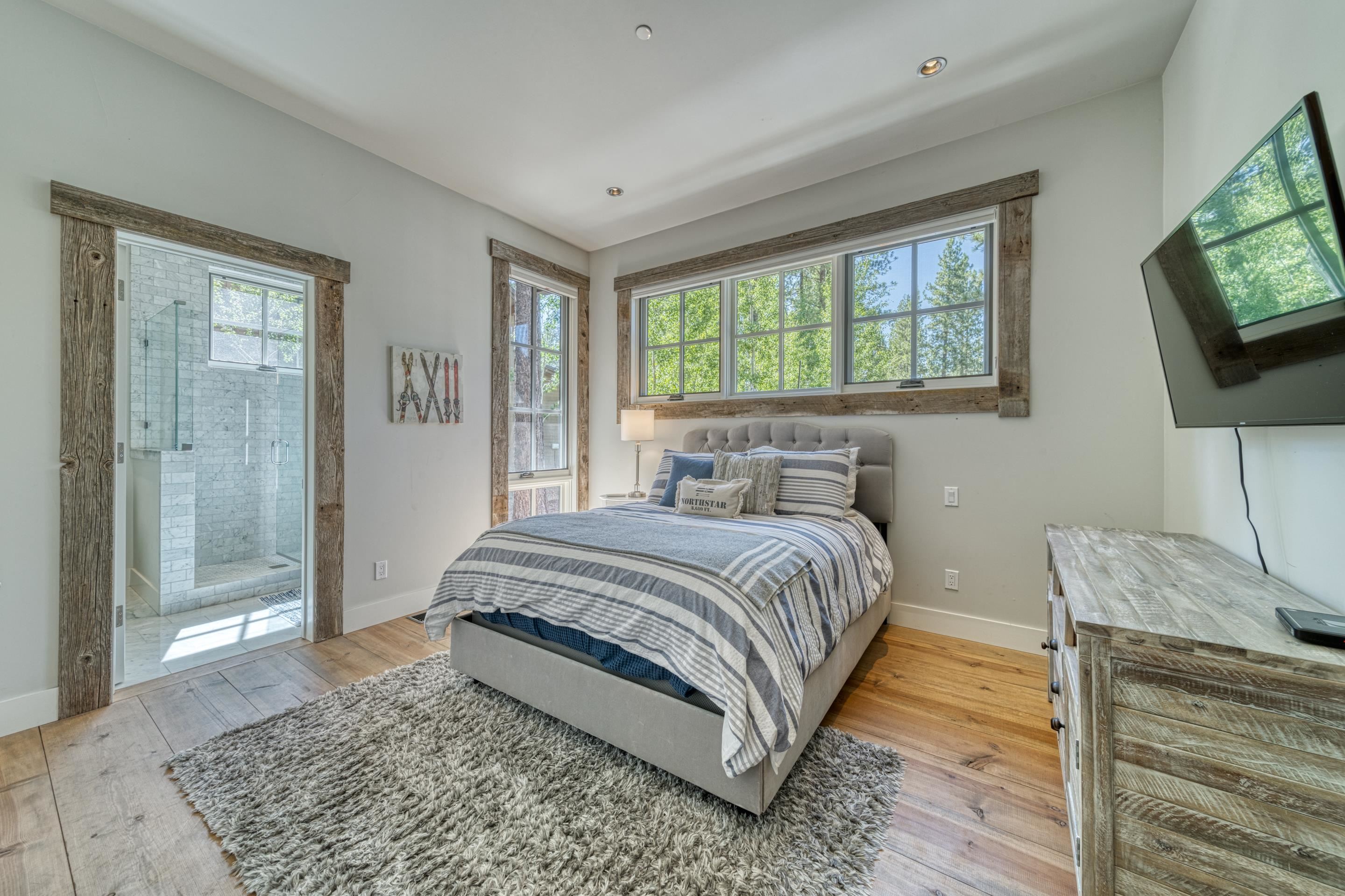 11061 Henness Road Truckee, CA 96161 - Photo 10 of 20 Gallery Image 10