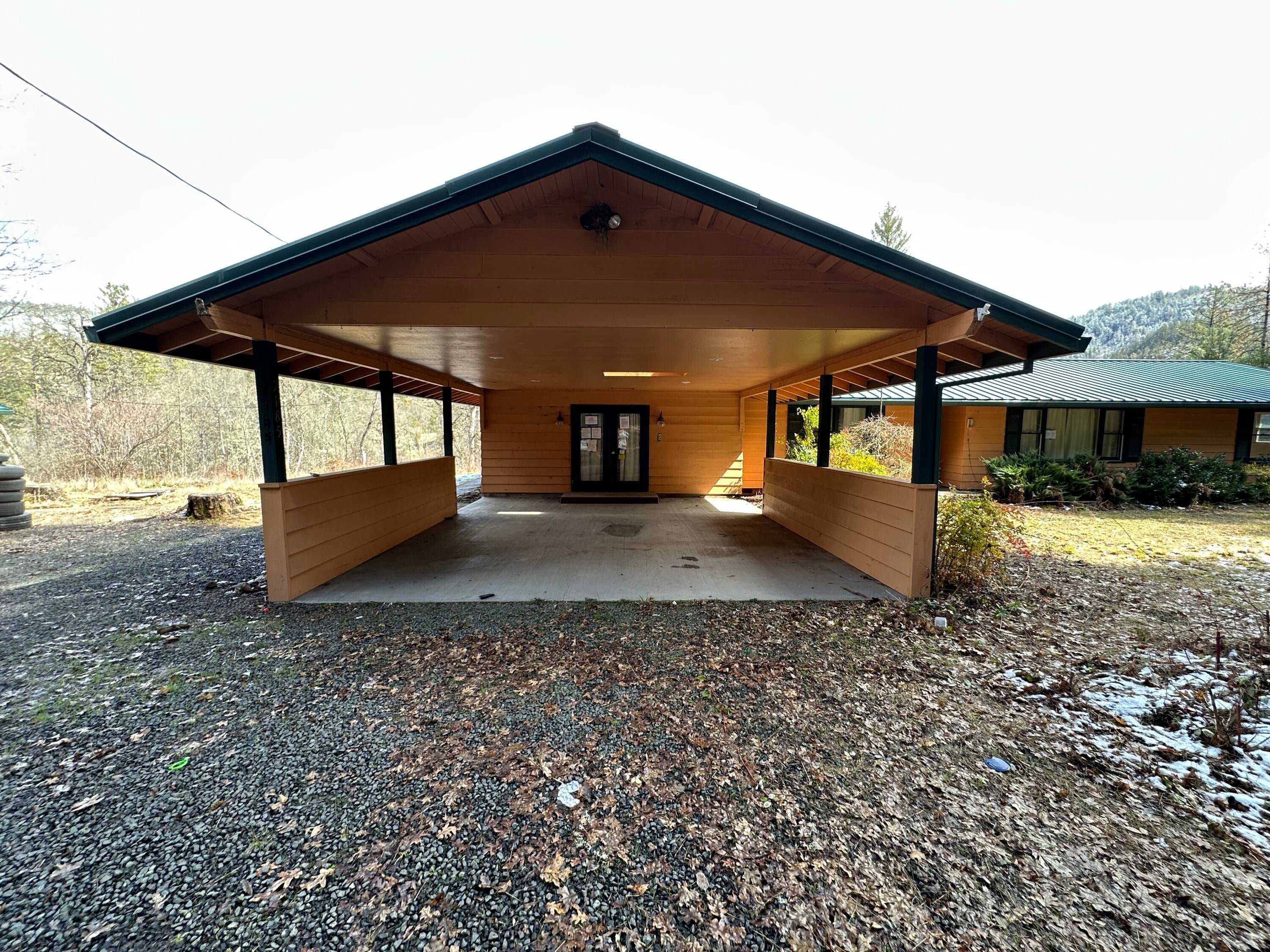 7185 Crowfoot Road Trail, OR 97541 - Photo 3 of 42 IMG_4618