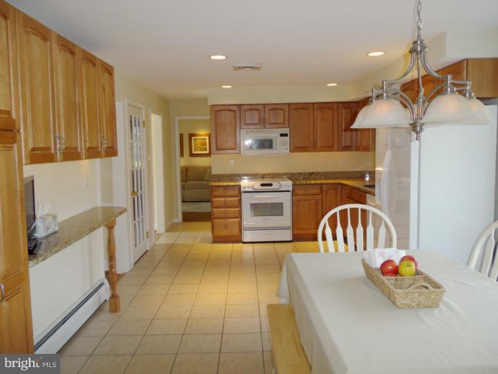 3873 Robin Road Buckingham, PA 18925 - Photo 4 of 23