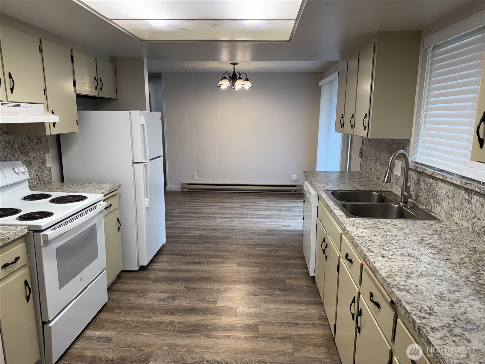 10135 Meadowside Lane Southwest Rochester, WA 98579 - Photo 12 of 16 Gallery Image 12