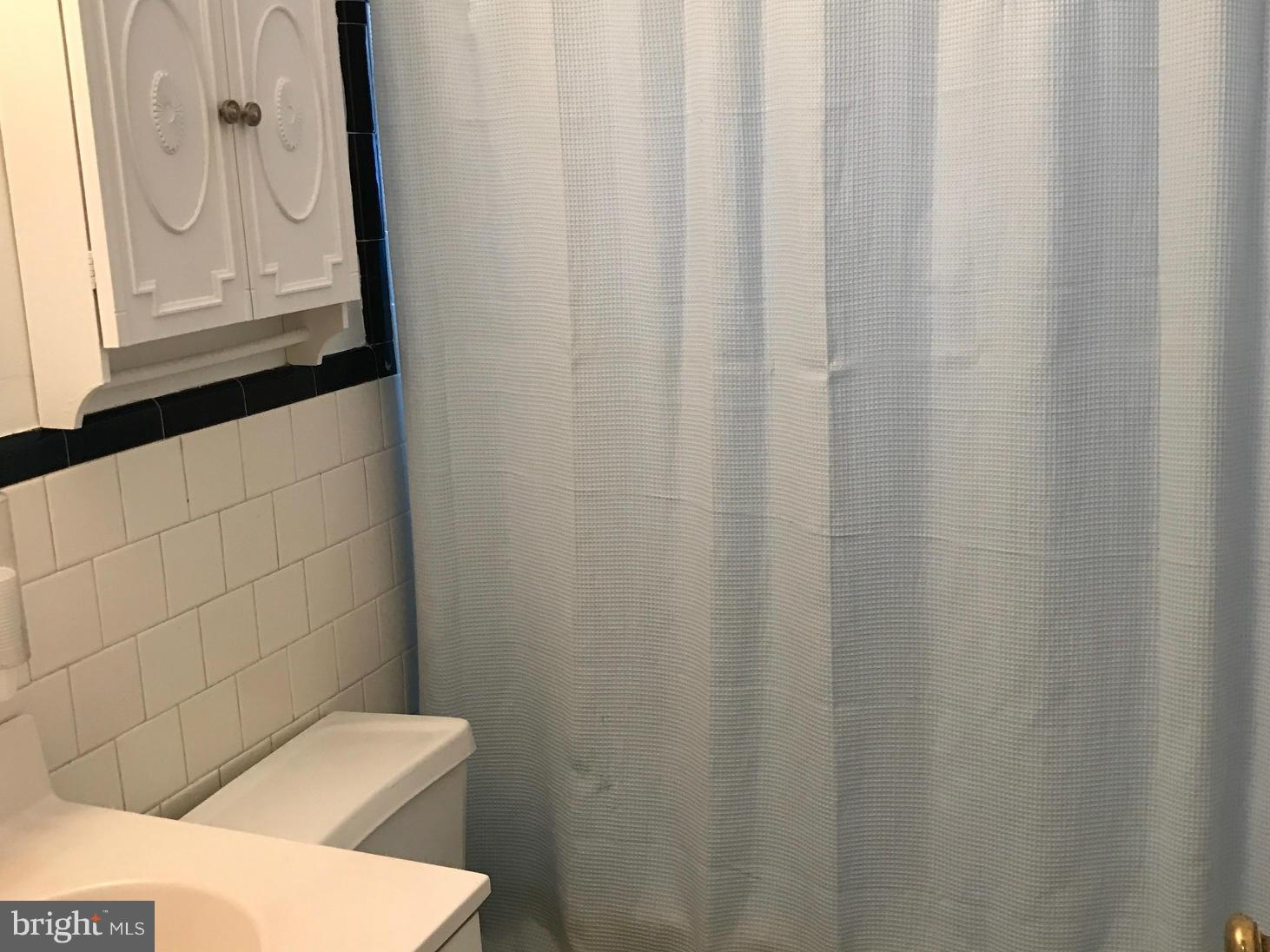 928 Arncliffe Road Baltimore, MD 21221 - Photo 13 of 27 Bath on Upper Level