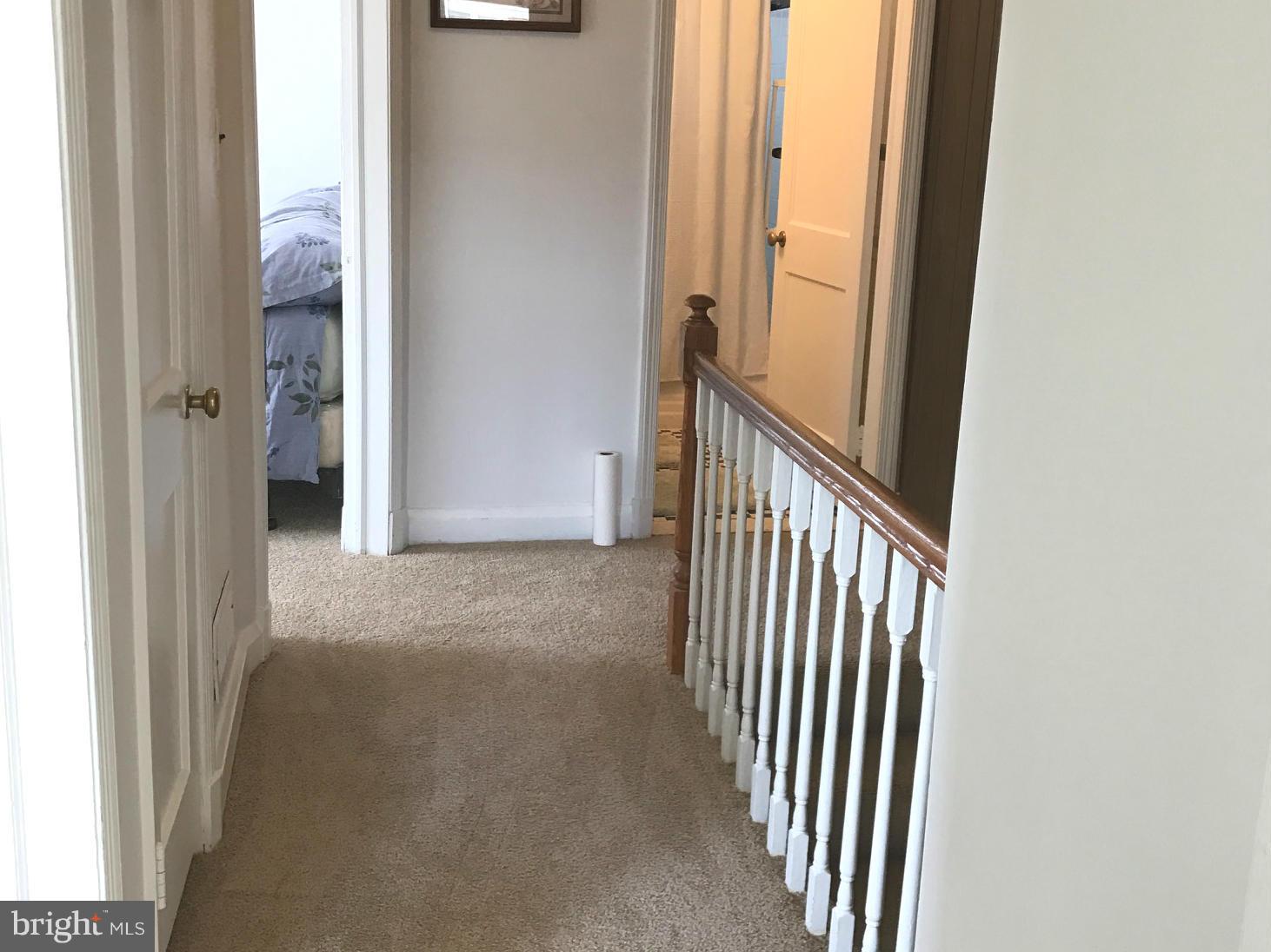 928 Arncliffe Road Baltimore, MD 21221 - Photo 18 of 27 Hallway - Upper Level