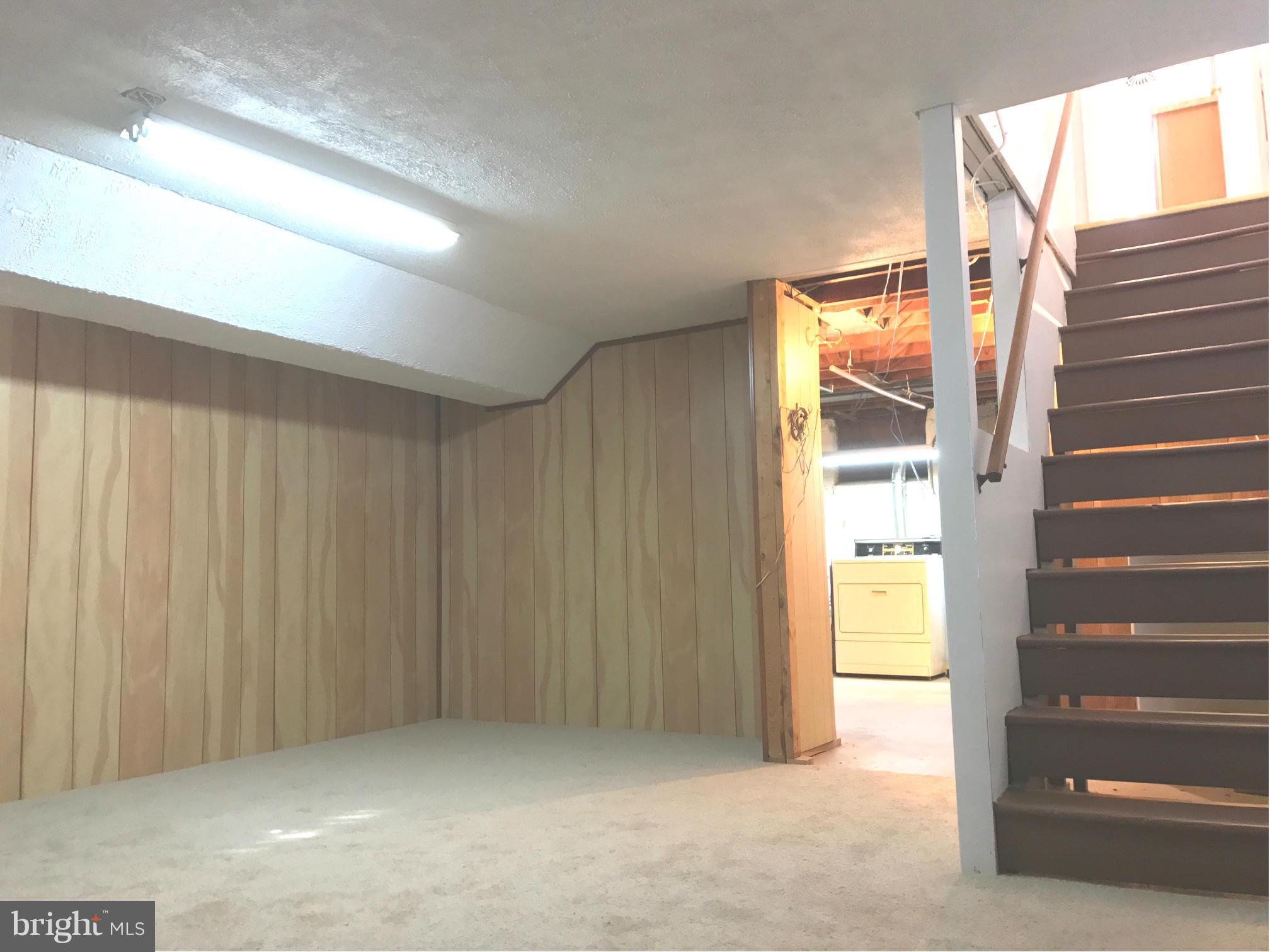 928 Arncliffe Road Baltimore, MD 21221 - Photo 19 of 27 Recreation Room
