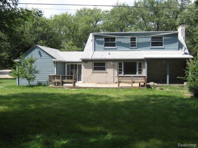2385 Rutherford Road Bloomfield Hills, MI 48302 - Photo 12 of 13 back