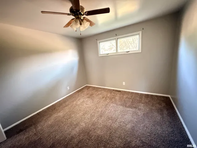 $64,000 | 211 East Cleveland Street, West Frankfort, IL 62896