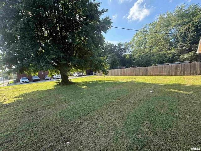 $64,000 | 211 East Cleveland Street, West Frankfort, IL 62896