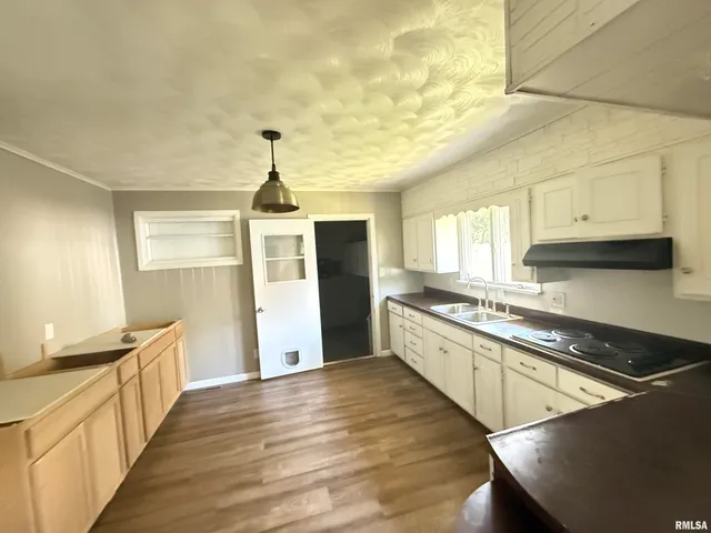 $64,000 | 211 East Cleveland Street, West Frankfort, IL 62896