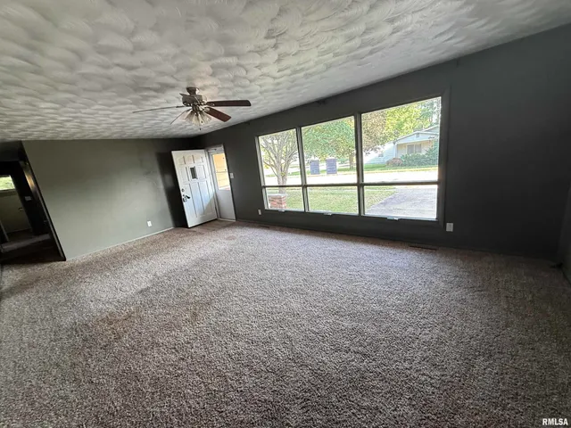 $64,000 | 211 East Cleveland Street, West Frankfort, IL 62896