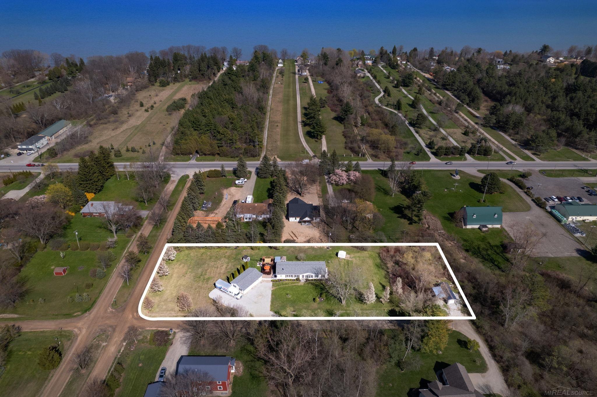 6273 Santa Barbara Road Lexington, MI 48450 - Photo 4 of 57