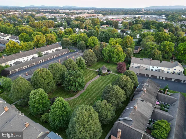 $354,900 | 35 Kensington Square, Mechanicsburg, PA 17050