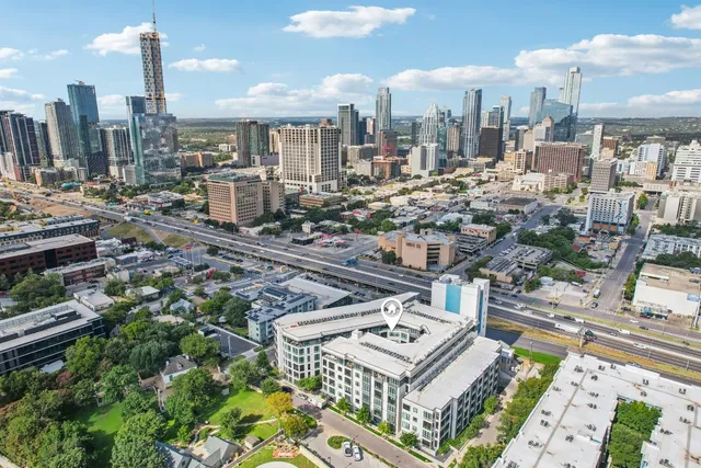 a picture of city view