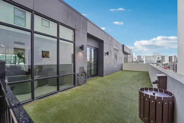 $699,990 | 800 Embassy Drive, Unit 429, Austin, TX 78702