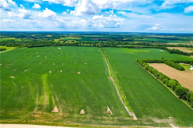 $4,944,450 | Northwest 50th Street, Trenton, MO 64683