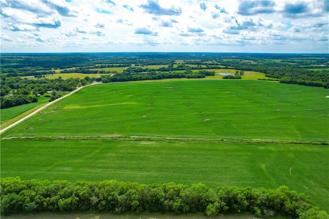 $4,944,450 | Northwest 50th Street, Trenton, MO 64683