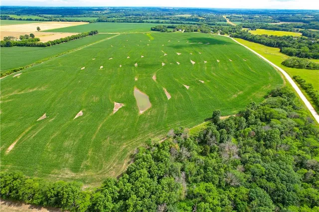 $4,944,450 | Northwest 50th Street, Trenton, MO 64683