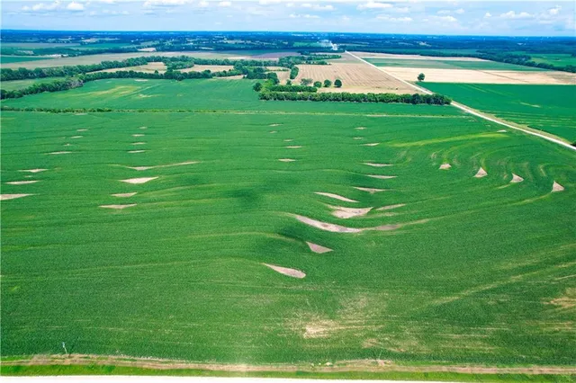 $4,944,450 | Northwest 50th Street, Trenton, MO 64683