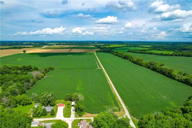 $4,944,450 | Northwest 50th Street, Trenton, MO 64683