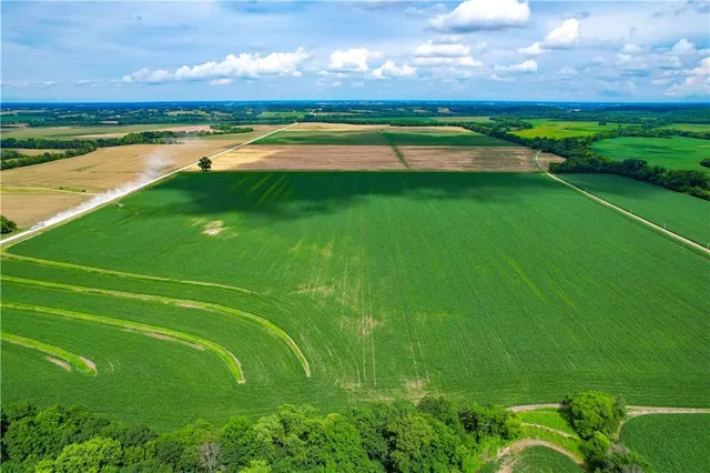 $4,944,450 | Northwest 50th Street, Trenton, MO 64683