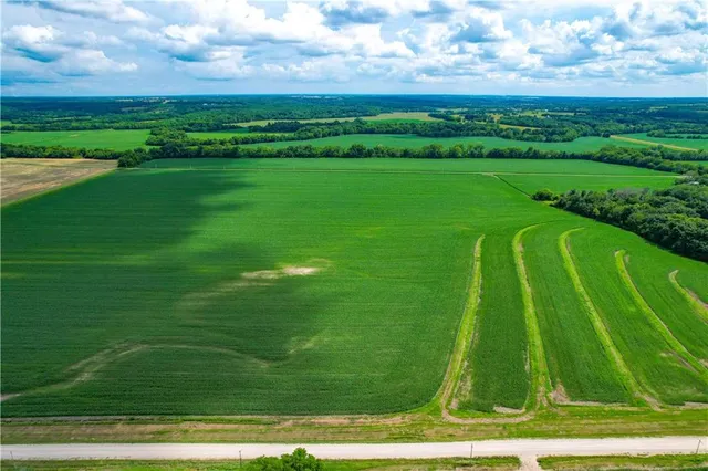 $4,944,450 | Northwest 50th Street, Trenton, MO 64683