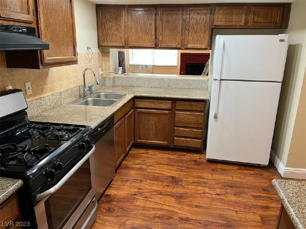 2609 Ruthe Duarte Avenue Las Vegas, NV 89121 - Photo 6 of 24